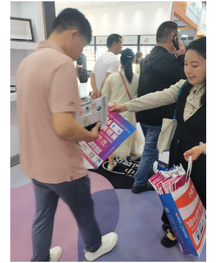 展会现场宣传——走进古镇灯博会(图8)